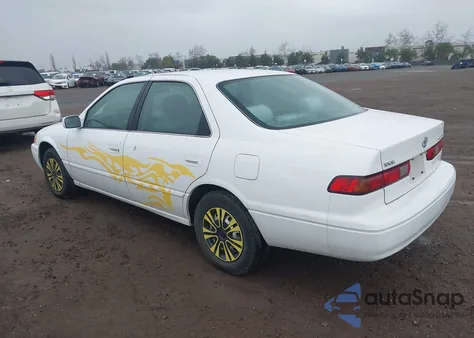 1999 Toyota Camry Le z USA, uszkodzony, nr VIN JT2BG22K0X0300834